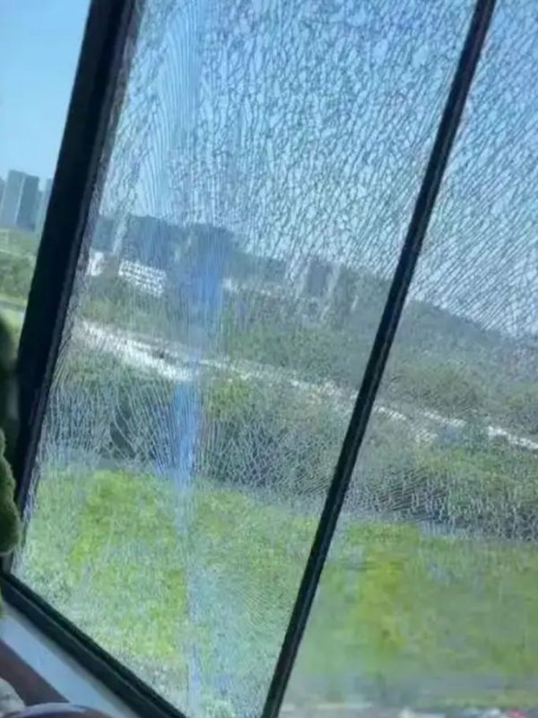 一声巨响！许多东谈主家里齐“炸了”，咋回事？