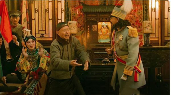 笑剧内行也翻车？陈佩斯《戏台》票房不足预期，网友热议原因
